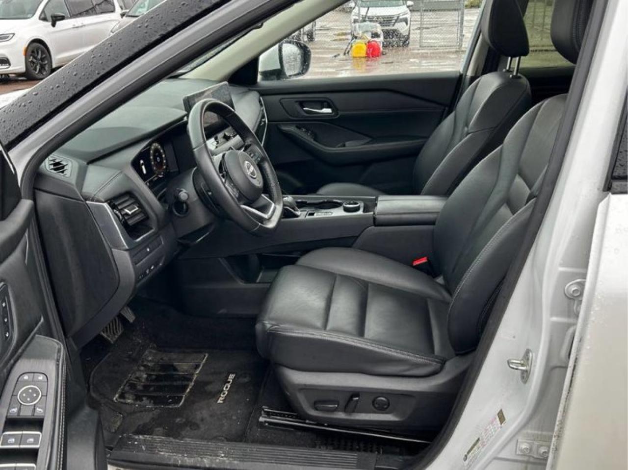 2024 Nissan Rogue SL AWD | Leather | Pano Roof | Nav | 360 Camera | Adaptive Cruise | Heated Wheel + Seats | and More! Photo2