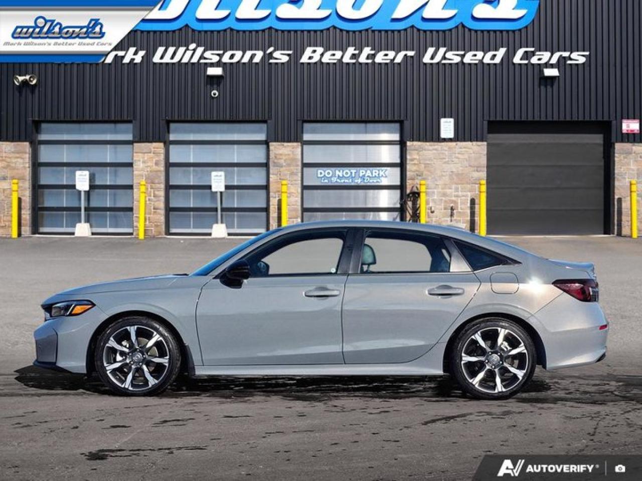 2025 Honda Civic Hybrid Sport Touring | Sunroof | Remote Start | Heated Seats + Steering | Carplay + Android Auto and More ! Photo