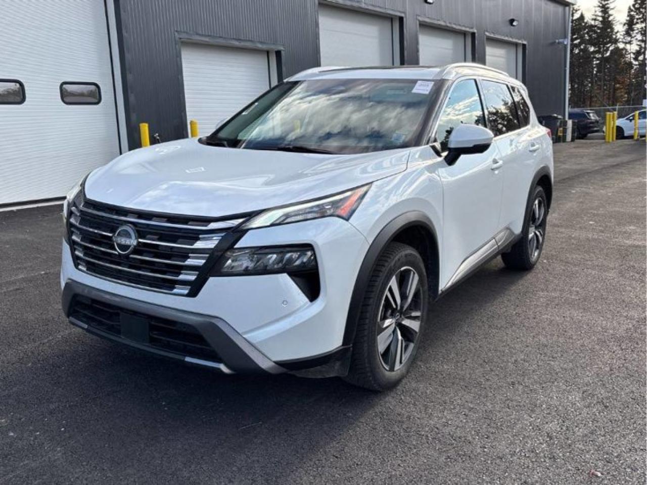 Used 2024 Nissan Rogue SL AWD | Leather | Pano Roof | Nav | 360 Camera | Adaptive Cruise | Heated Wheel + Seats | and More! for sale in Guelph, ON