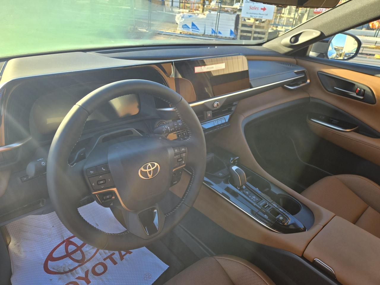 2025 Toyota Crown Signia LIMITED - ADVANCED TECHNOLOGY Photo