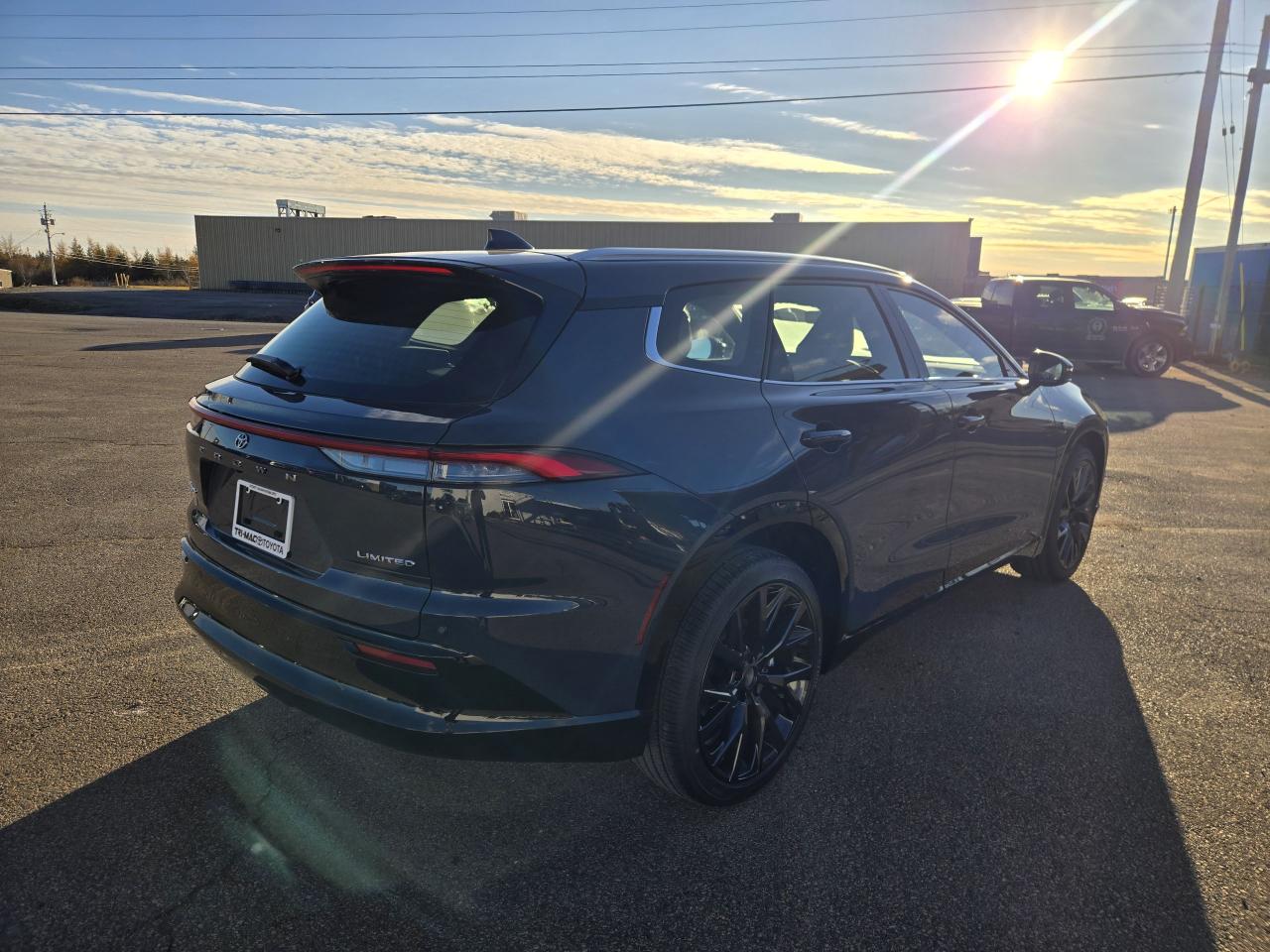 2025 Toyota Crown Signia LIMITED - ADVANCED TECHNOLOGY Photo