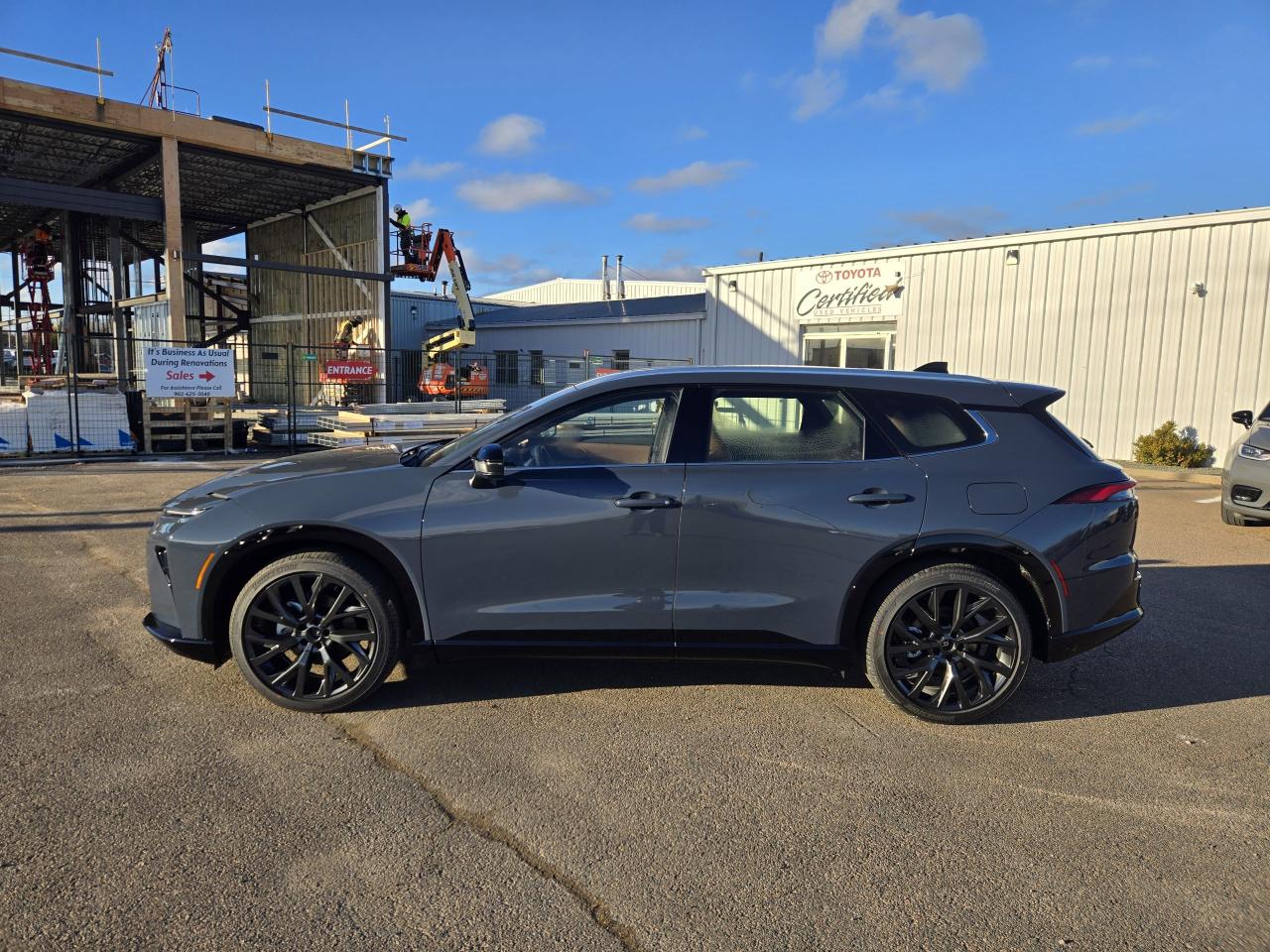 2025 Toyota Crown Signia LIMITED - ADVANCED TECHNOLOGY Photo1