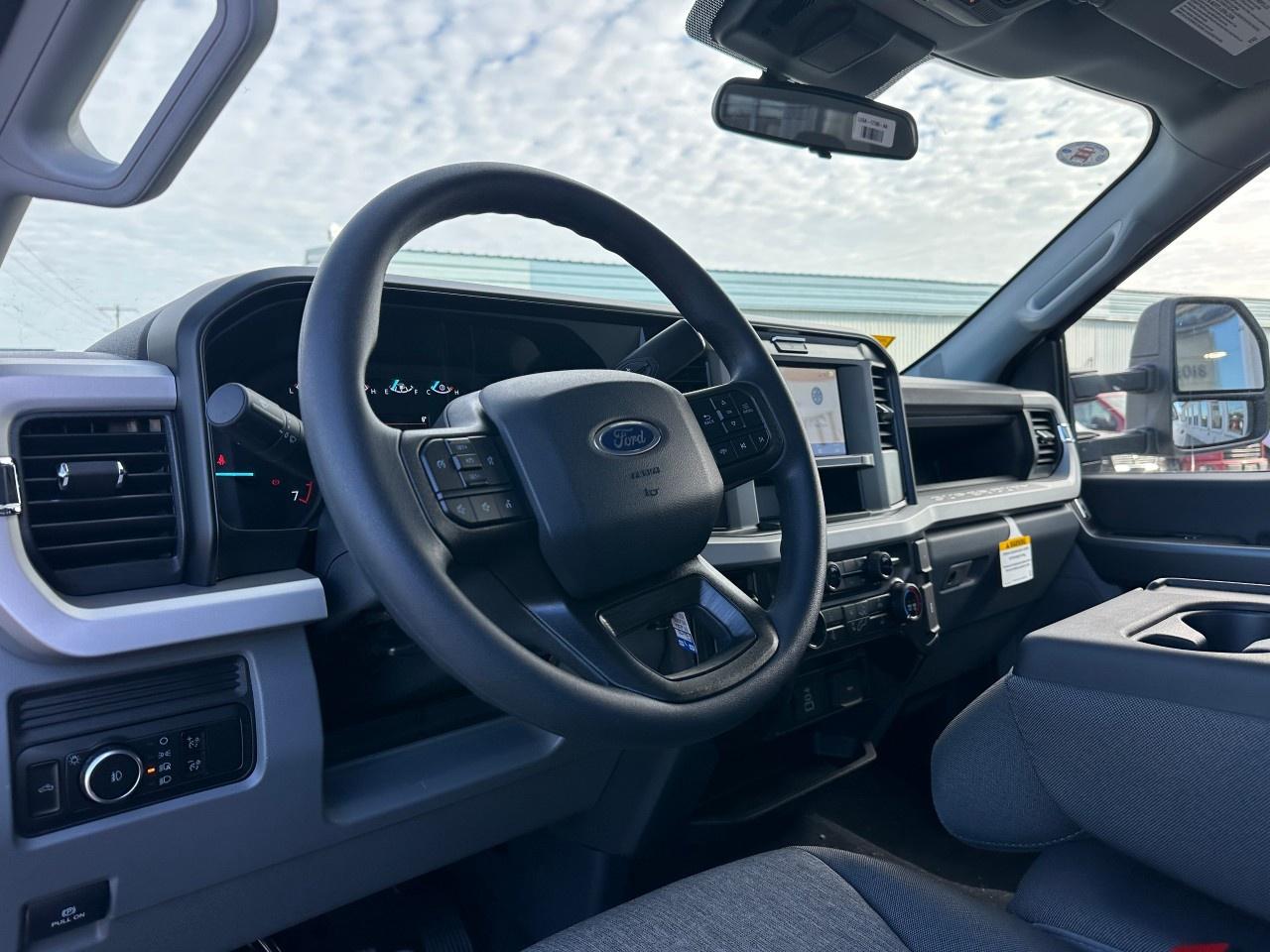 2026 Ford F-250 Super Duty SRW XL 4WD Crew Cab 6.75' Box Photo