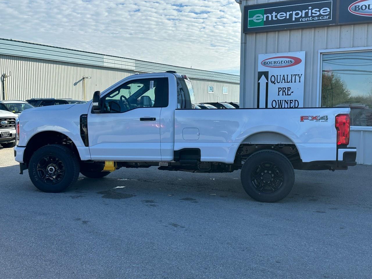 2026 Ford F-250 Super Duty SRW XL 4WD Reg Cab 8' Box Photo