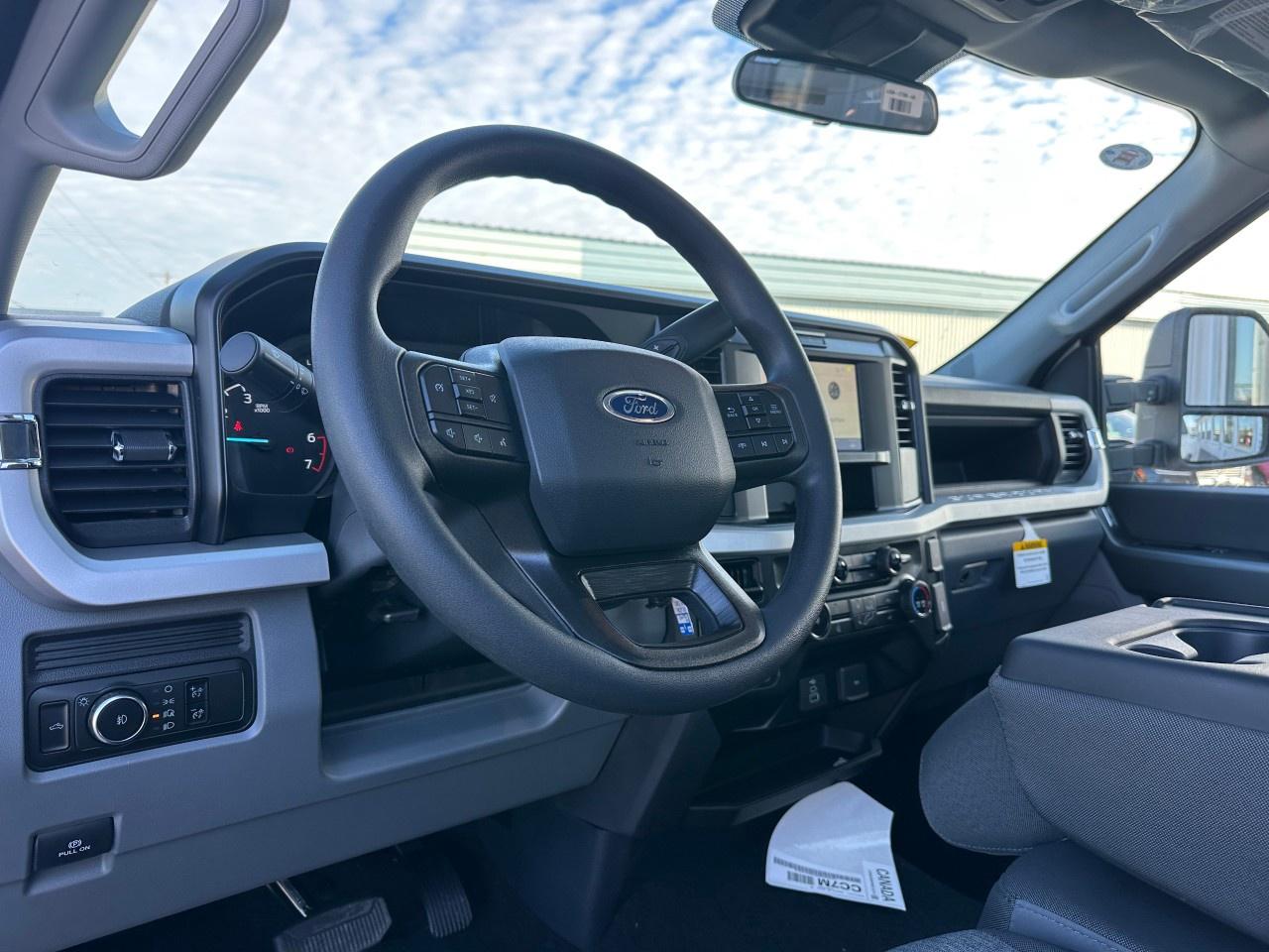 2026 Ford F-250 Super Duty SRW XL 4WD Reg Cab 8' Box Photo