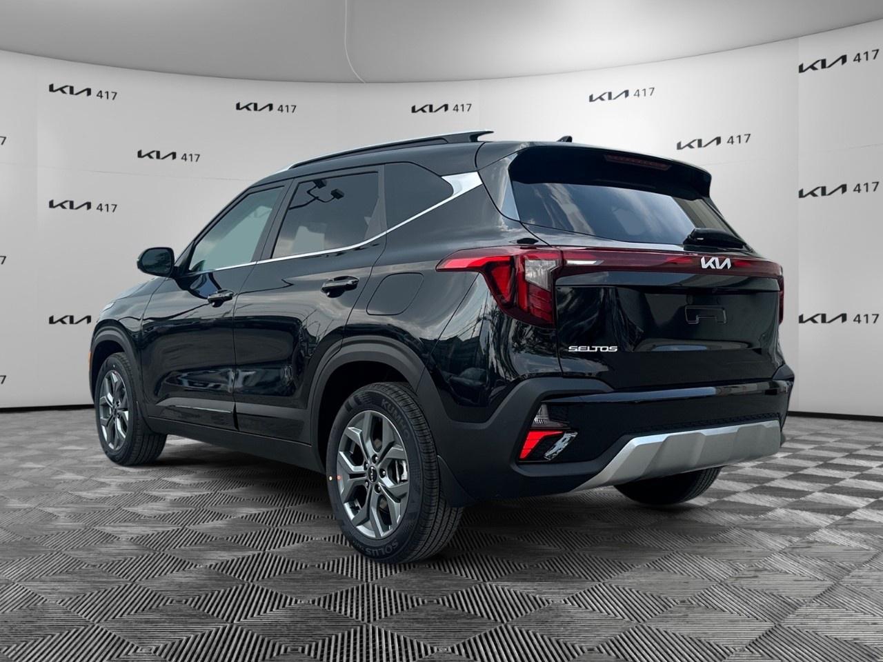 2026 Kia Seltos EX AWD Photo2