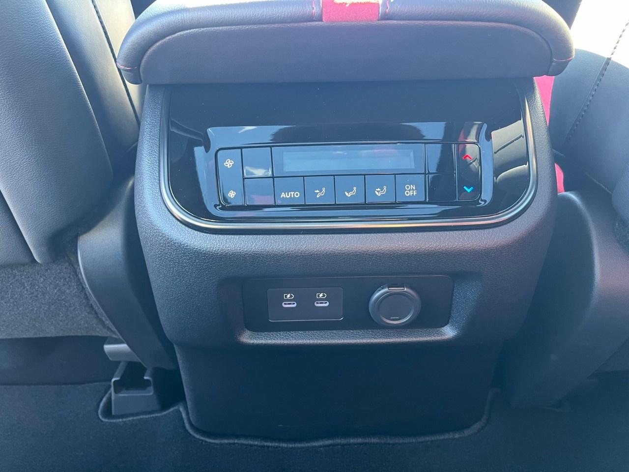 2026 Nissan Armada 4x4 NISMO Photo