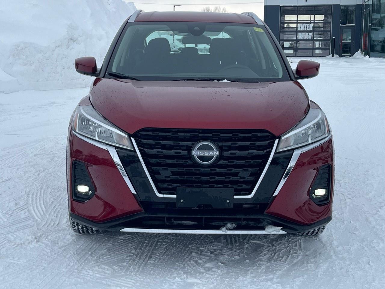 2025 Nissan Kicks Play SV FWD Photo