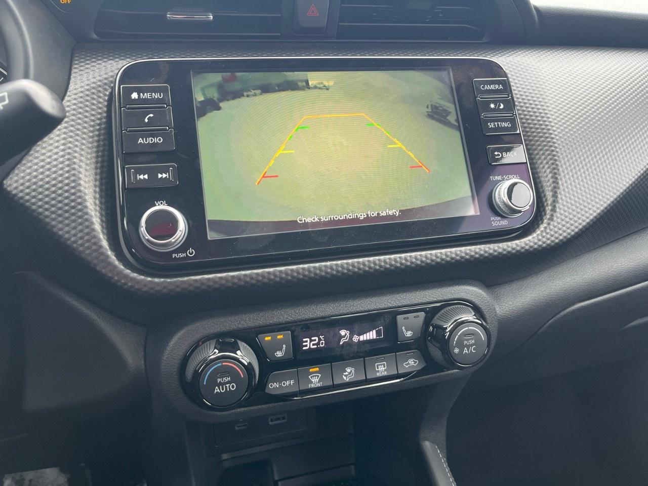 2025 Nissan Kicks Play SV FWD Photo