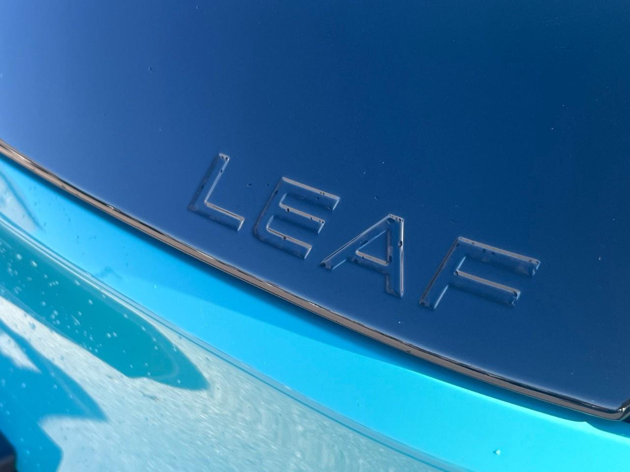 2026 Nissan Leaf SV  FWD Photo2
