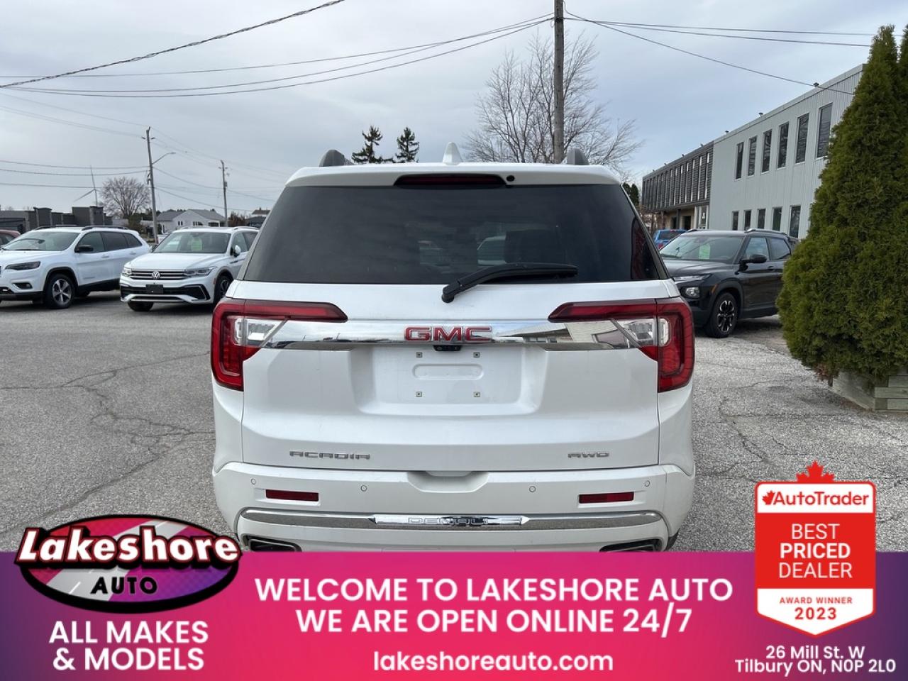 2022 GMC Acadia Denali Photo2