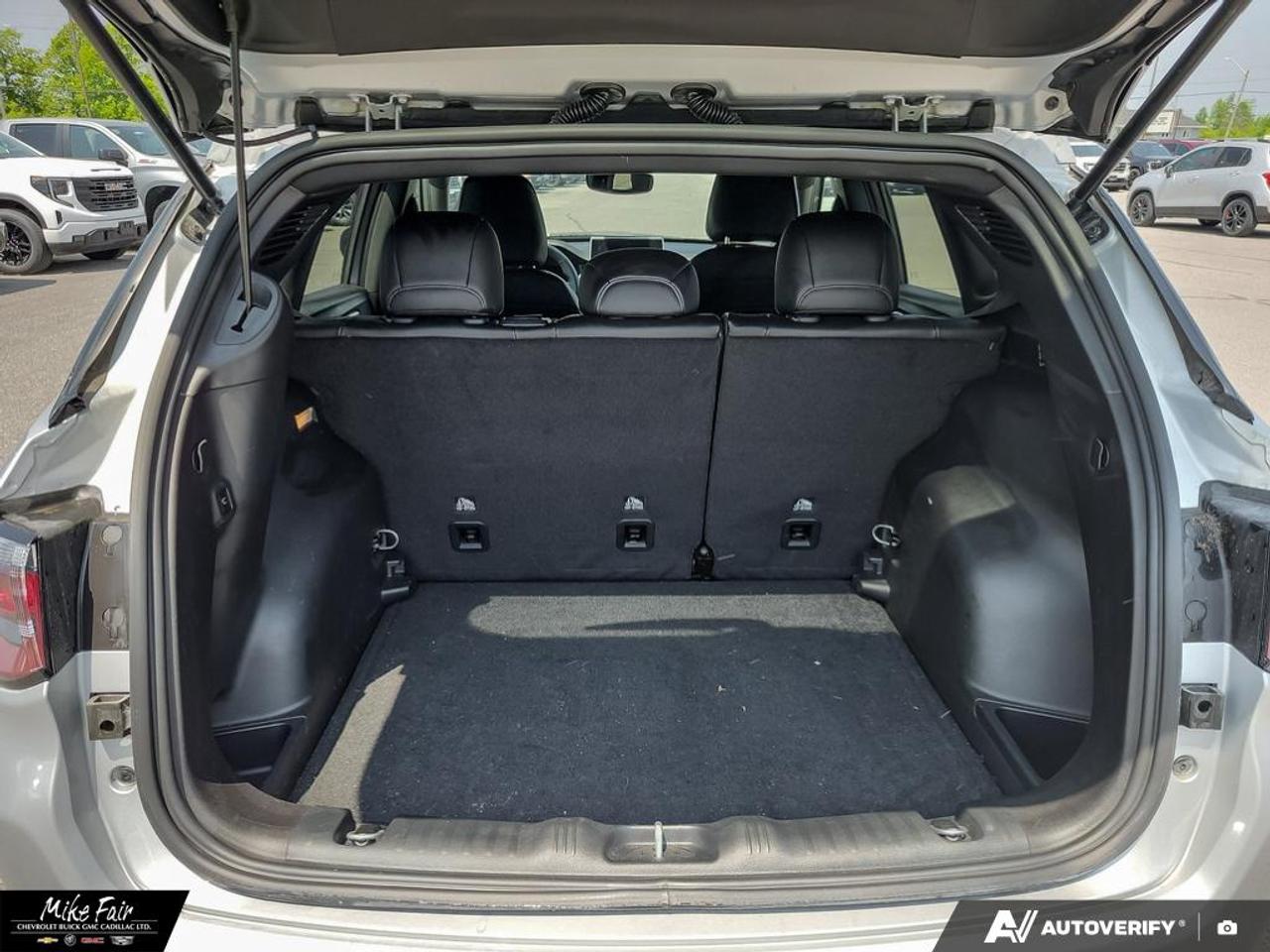 2025 Jeep Compass Altitude Active Drive 4x4 System, 8 Speed Automatic Trans. , Black Grill/Badges/ Roof Photo