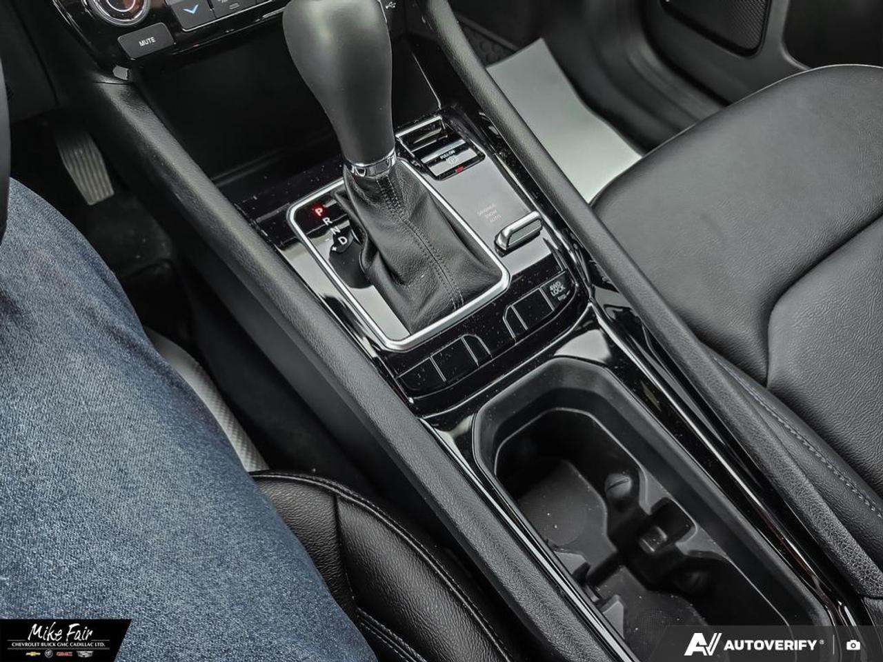 2025 Jeep Compass Altitude Active Drive 4x4 System, 8 Speed Automatic Trans. , Black Grill/Badges/ Roof Photo