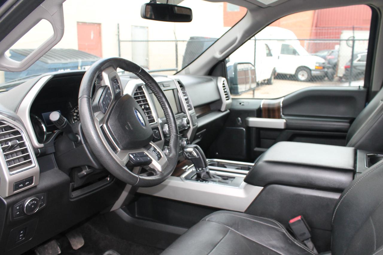 2015 Ford F-150 Lariat Photo3