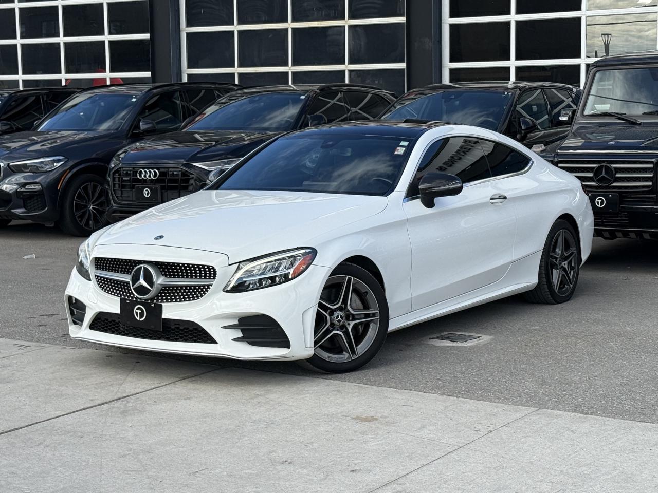 2019 Mercedes-Benz C-Class 300 //AMG PKG | PANO | CARPLAY | DISTRONIC Photo3
