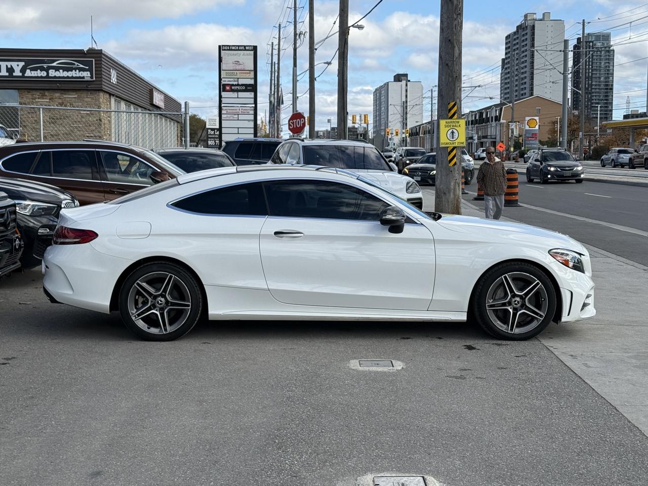 2019 Mercedes-Benz C-Class 300 //AMG PKG | PANO | CARPLAY | DISTRONIC Photo