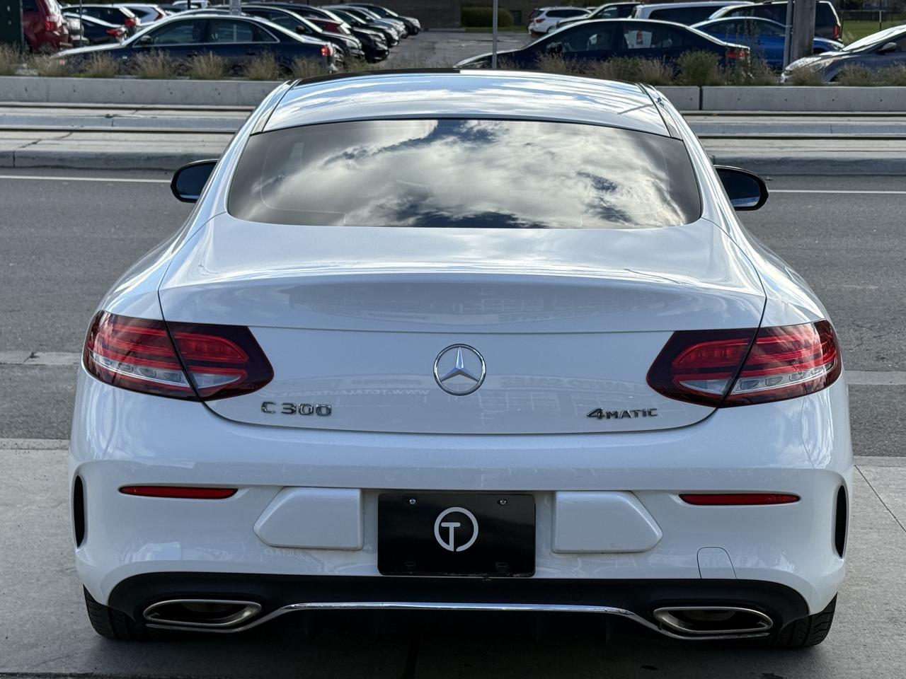 2019 Mercedes-Benz C-Class 300 //AMG PKG | PANO | CARPLAY | DISTRONIC Photo