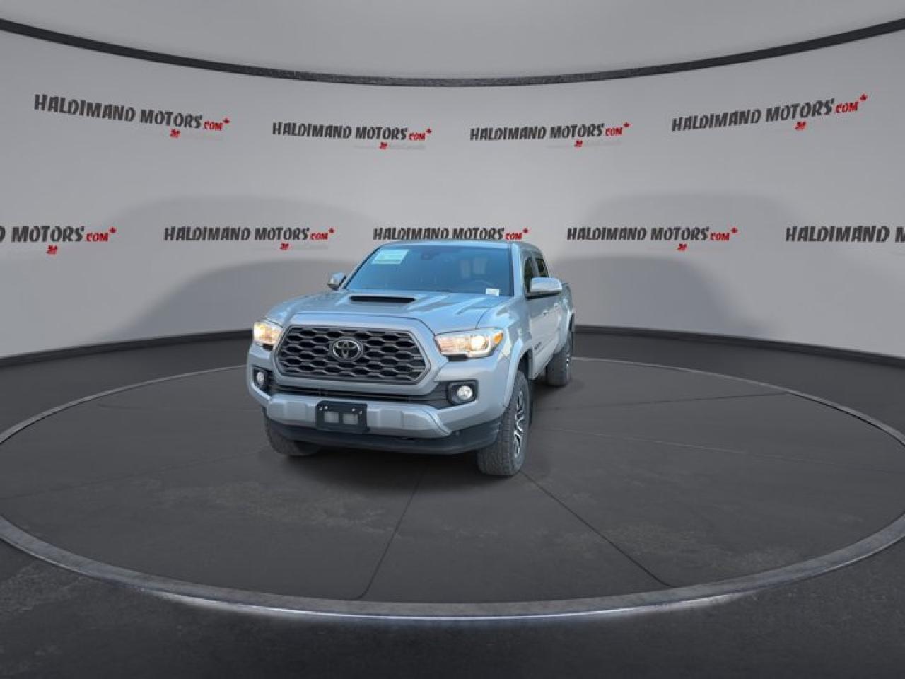 2021 Toyota Tacoma Crew Cab TRD Photo2