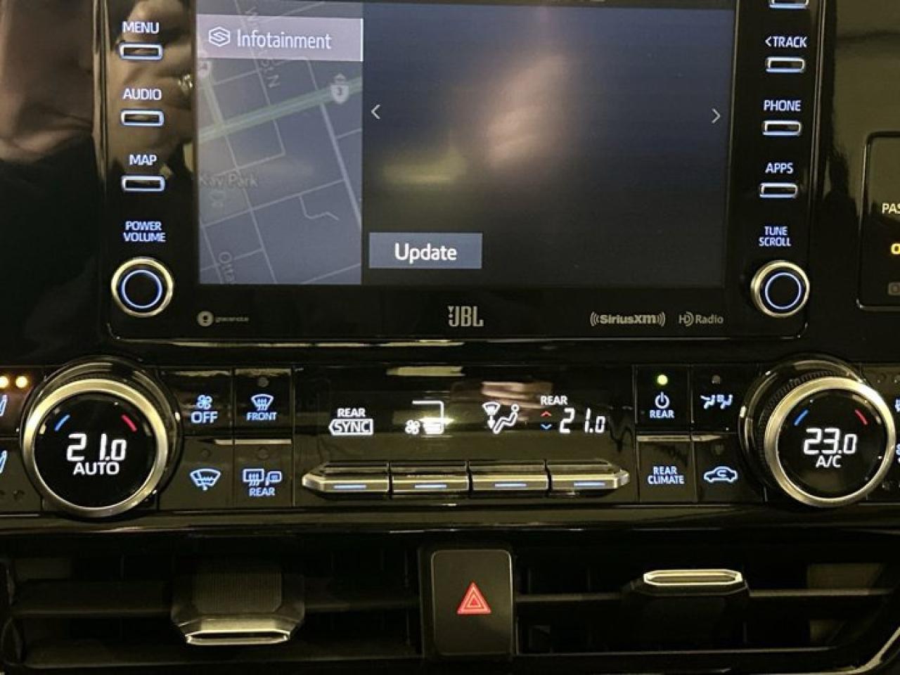 2021 Toyota Highlander LIMITED  Photo