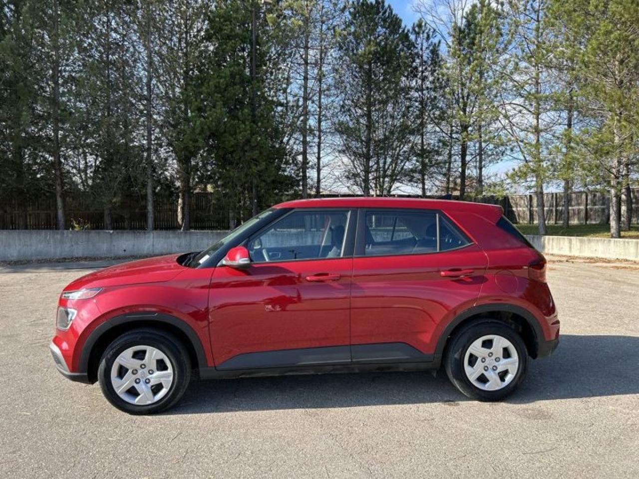 2021 Hyundai Venue Essential IVT Photo