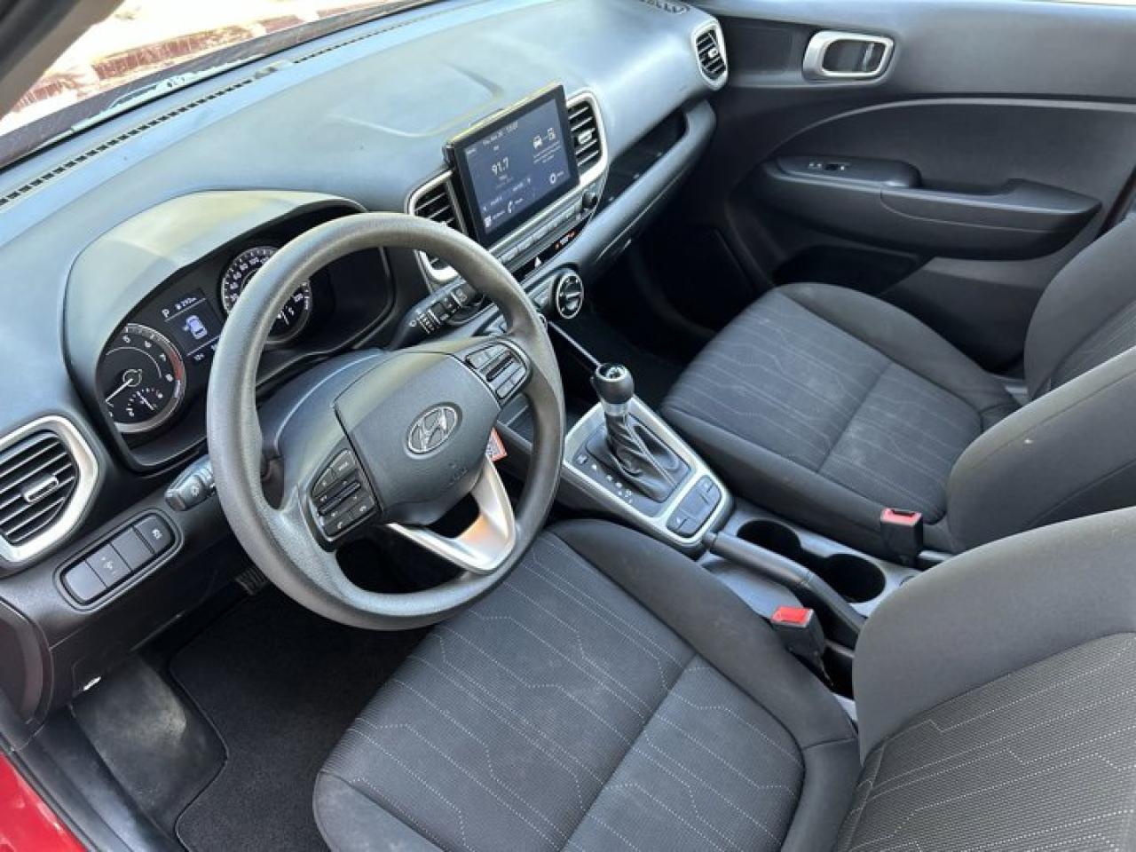 2021 Hyundai Venue Essential IVT Photo