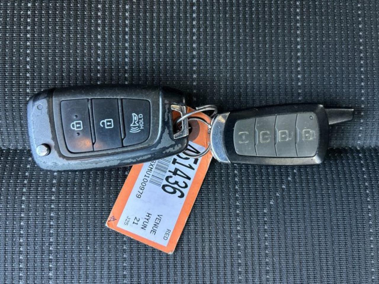 2021 Hyundai Venue Essential IVT Photo