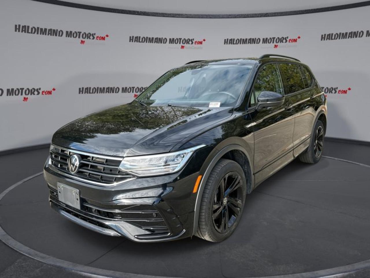 2023 Volkswagen Tiguan Comfortline R-Line Black Edition | Leather Seats | Remote Start | Heated Seats Photo0