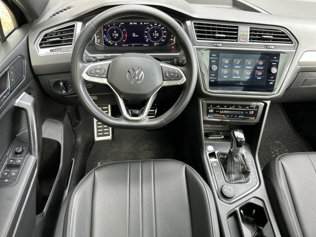 2023 Volkswagen Tiguan Comfortline R-Line Black Edition | Leather Seats | Remote Start | Heated Seats Photo