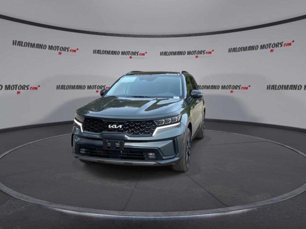 2022 Kia Sorento EX AWD | Panaramic Roof | Remote Start | Leather Seats Photo2