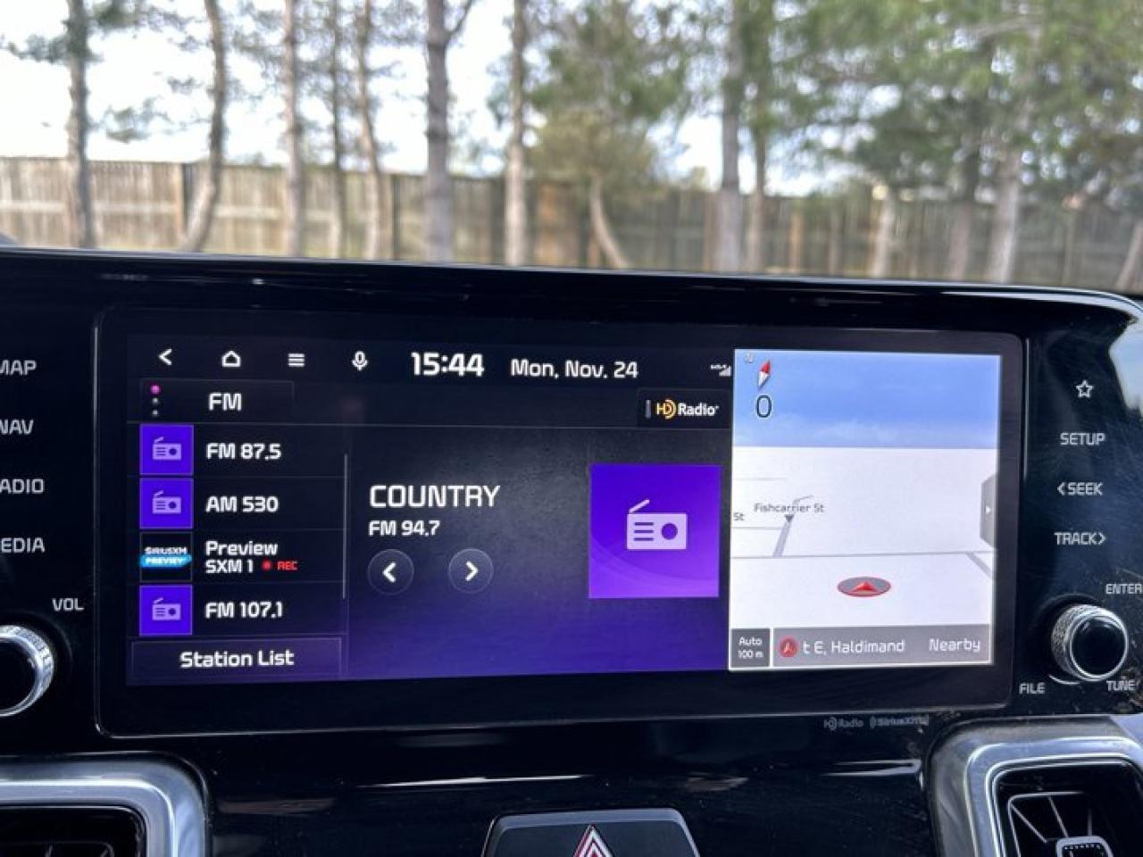 2022 Kia Sorento EX AWD | Panaramic Roof | Remote Start | Leather Seats Photo