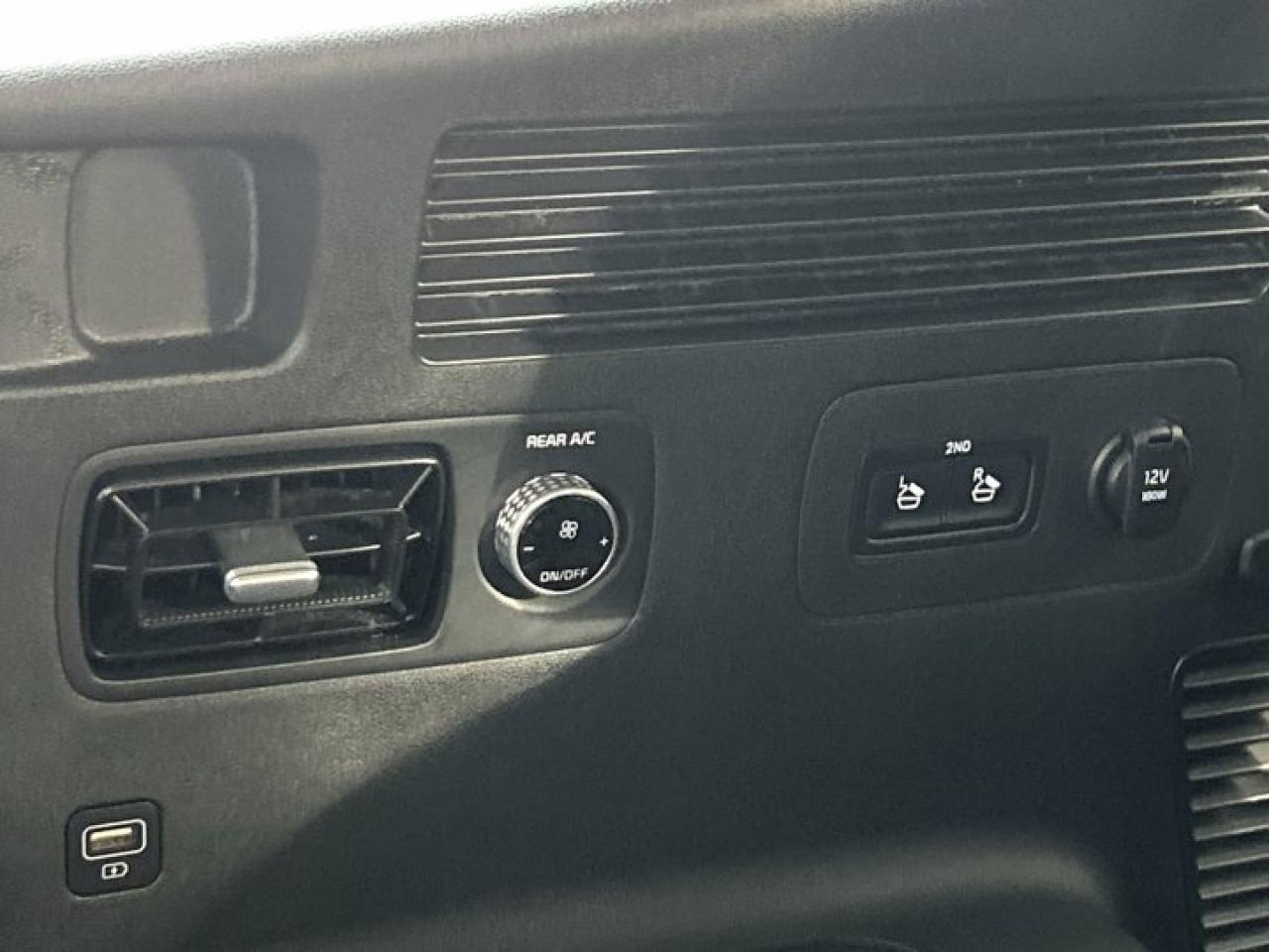 2022 Kia Sorento EX AWD | Panaramic Roof | Remote Start | Leather Seats Photo