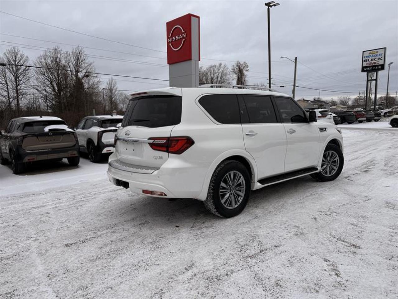2024 Infiniti QX80 LUXE 7-Passenger Photo4