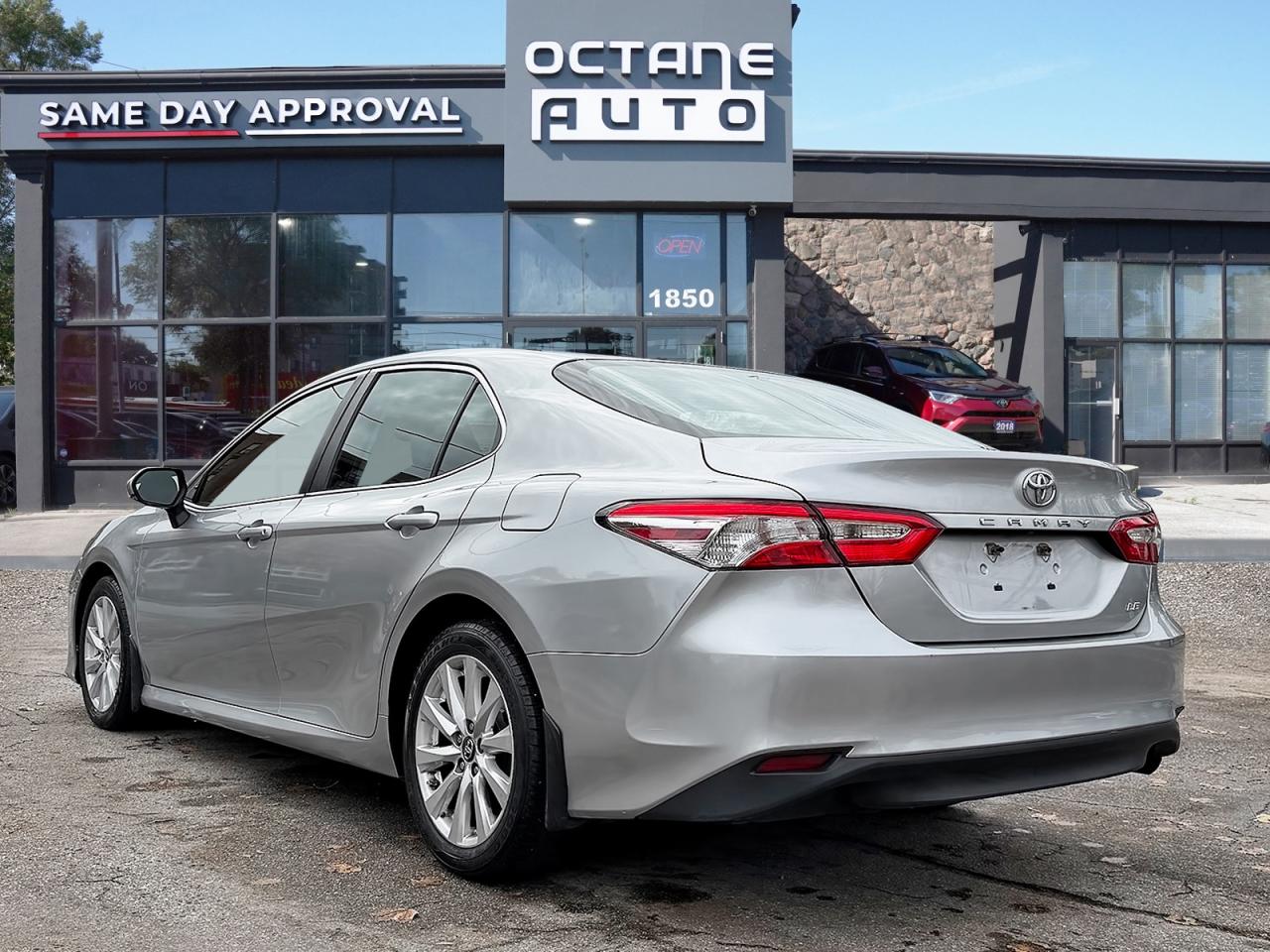 2018 Toyota Camry LE - Photo #5