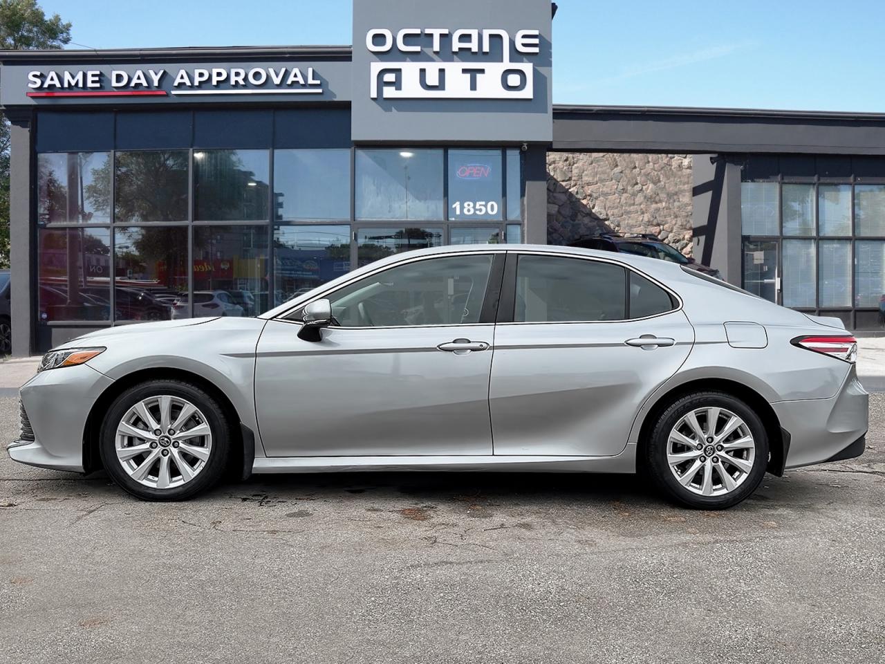 2018 Toyota Camry LE - Photo #3