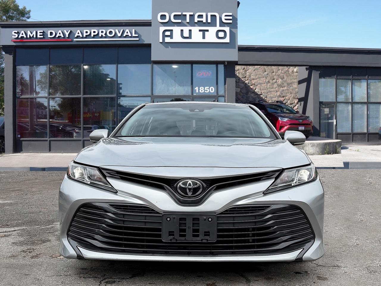 2018 Toyota Camry LE - Photo #2