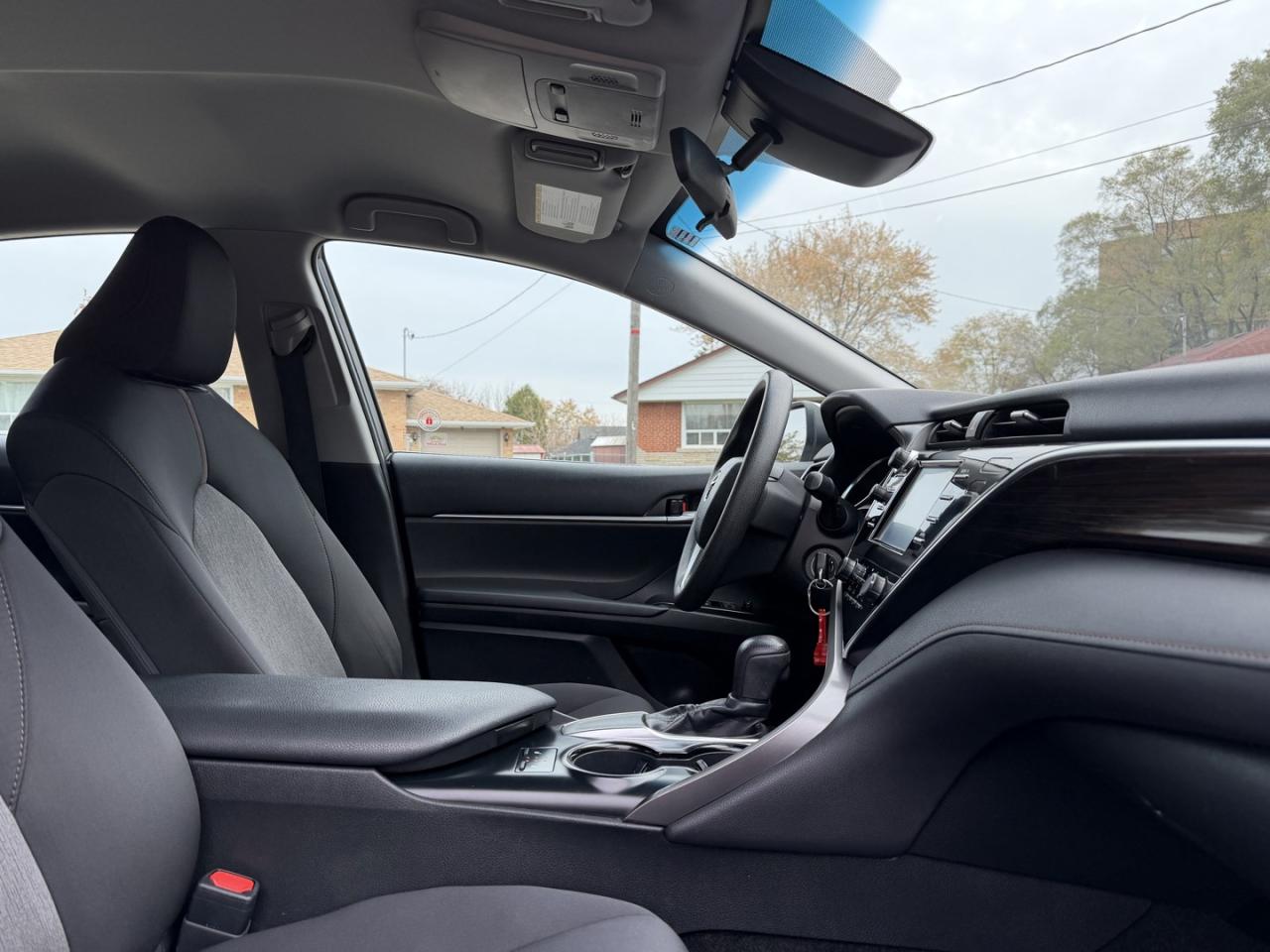 2018 Toyota Camry LE - Photo #9