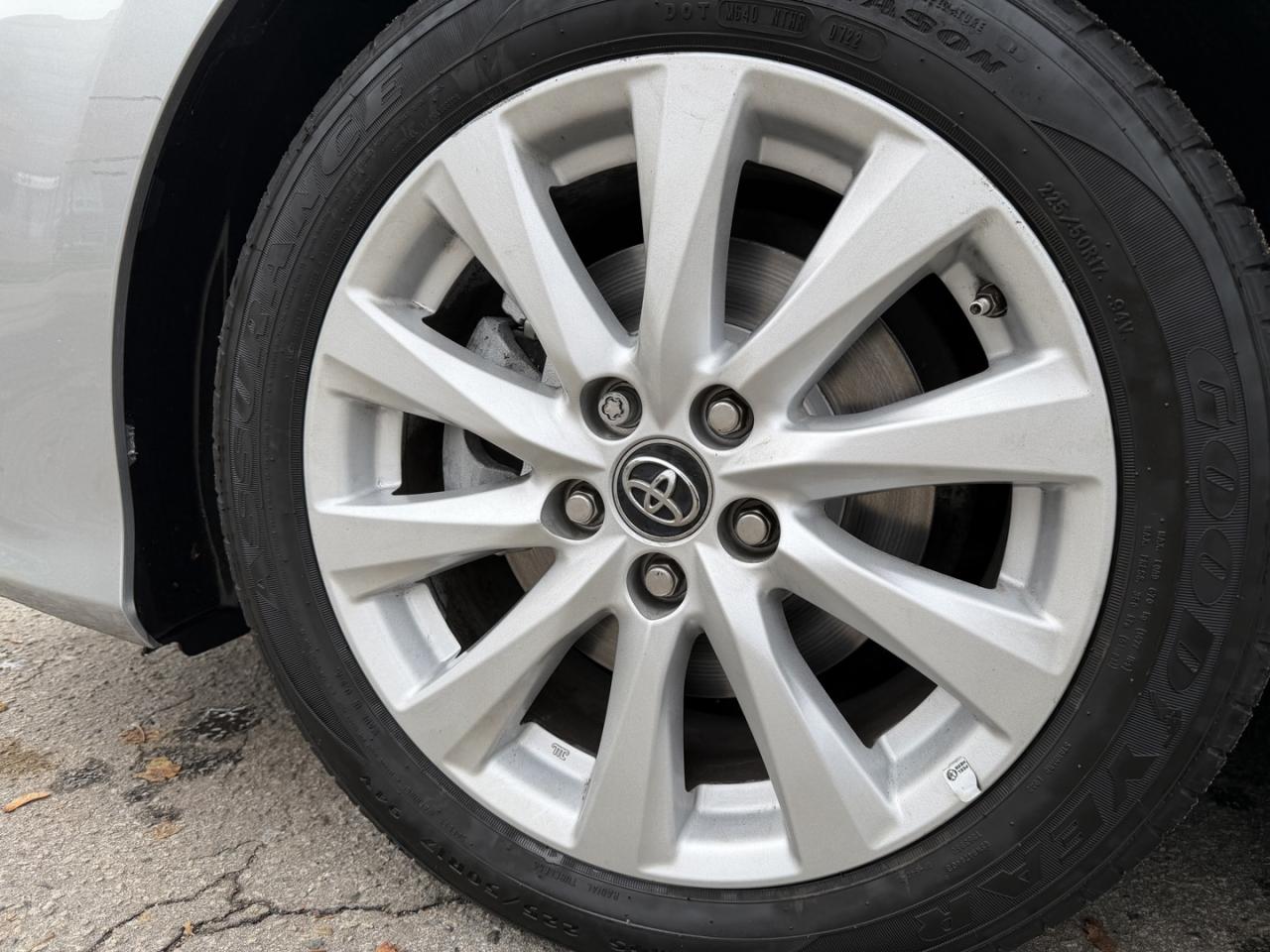 2018 Toyota Camry LE - Photo #21