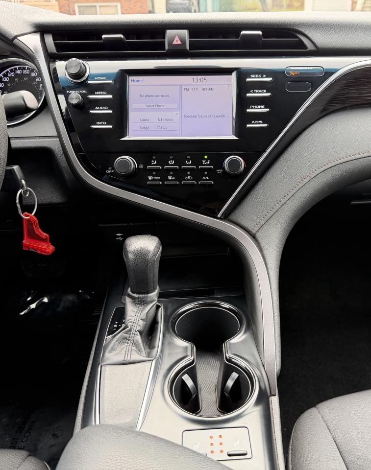 2018 Toyota Camry LE Photo