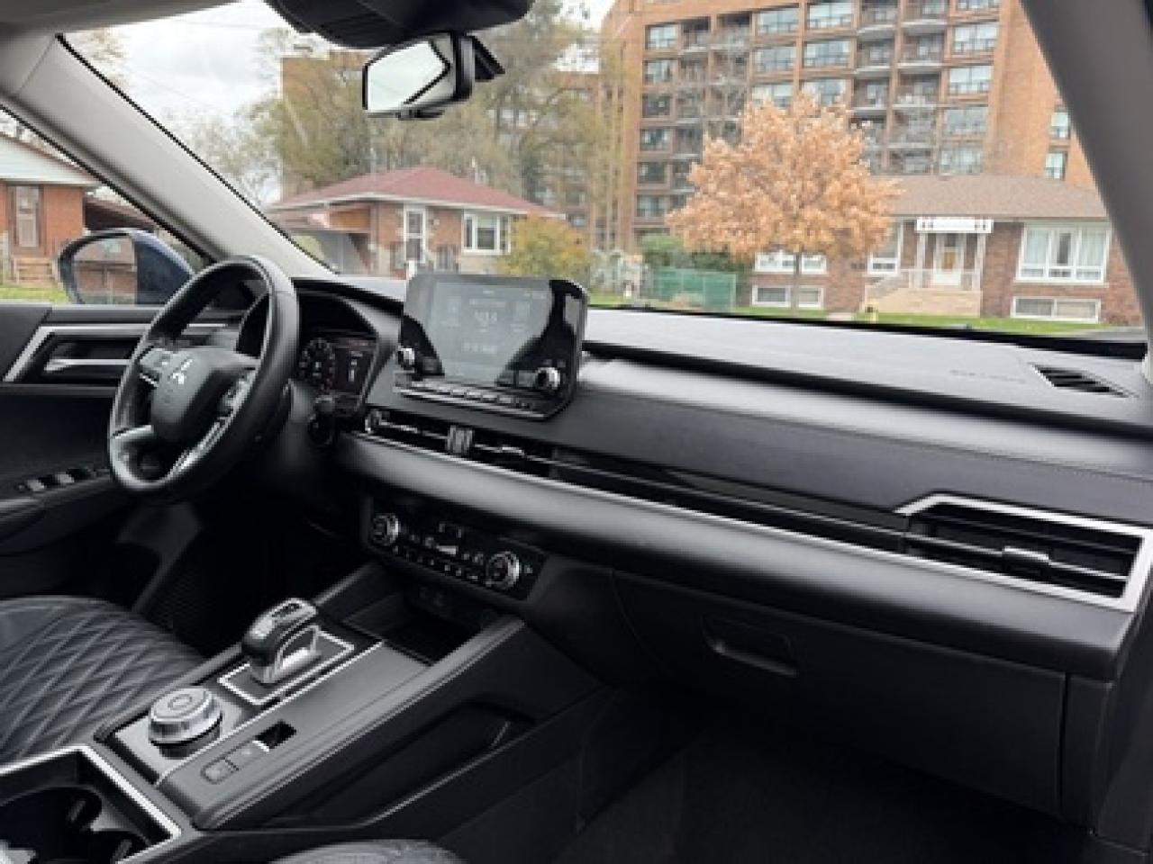 2023 Mitsubishi Outlander SEL S-AWC Photo