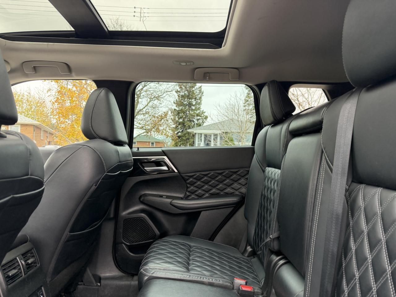 2023 Mitsubishi Outlander SEL S-AWC Photo