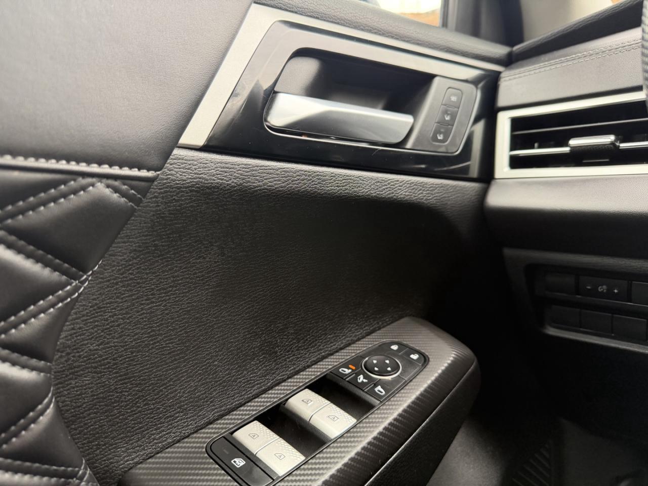 2023 Mitsubishi Outlander SEL S-AWC Photo