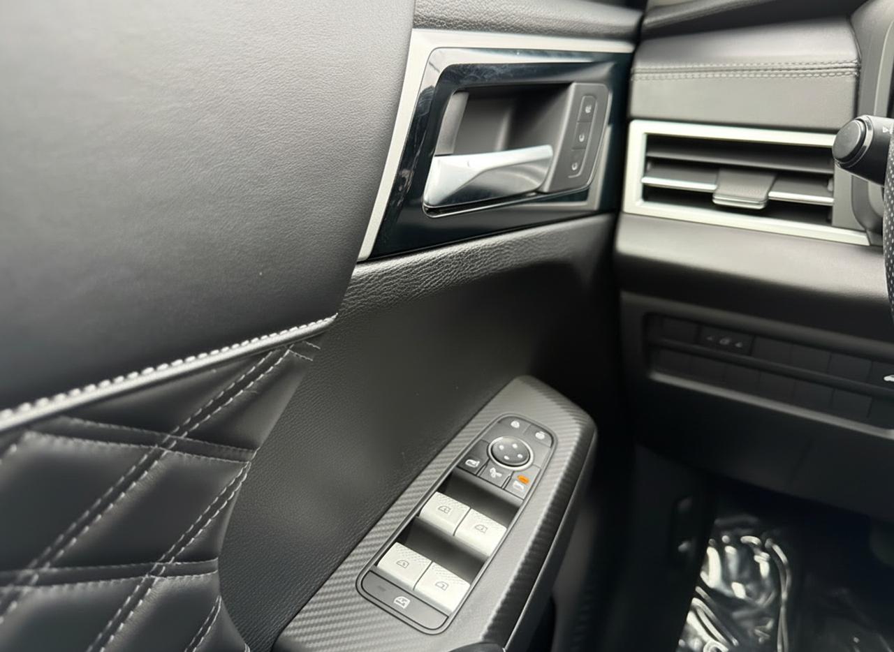 2023 Mitsubishi Outlander SEL S-AWC Photo