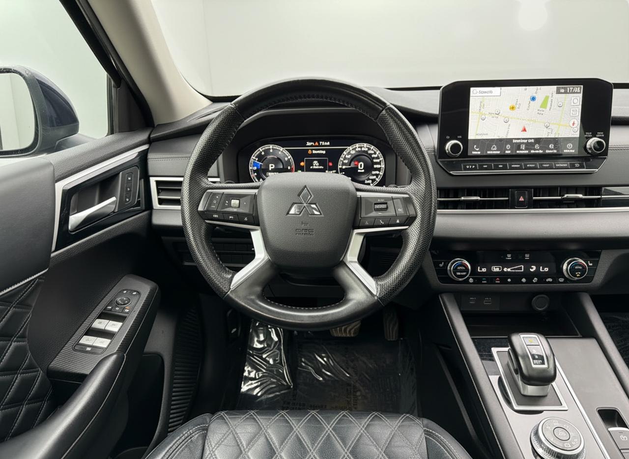 2023 Mitsubishi Outlander SEL S-AWC Photo