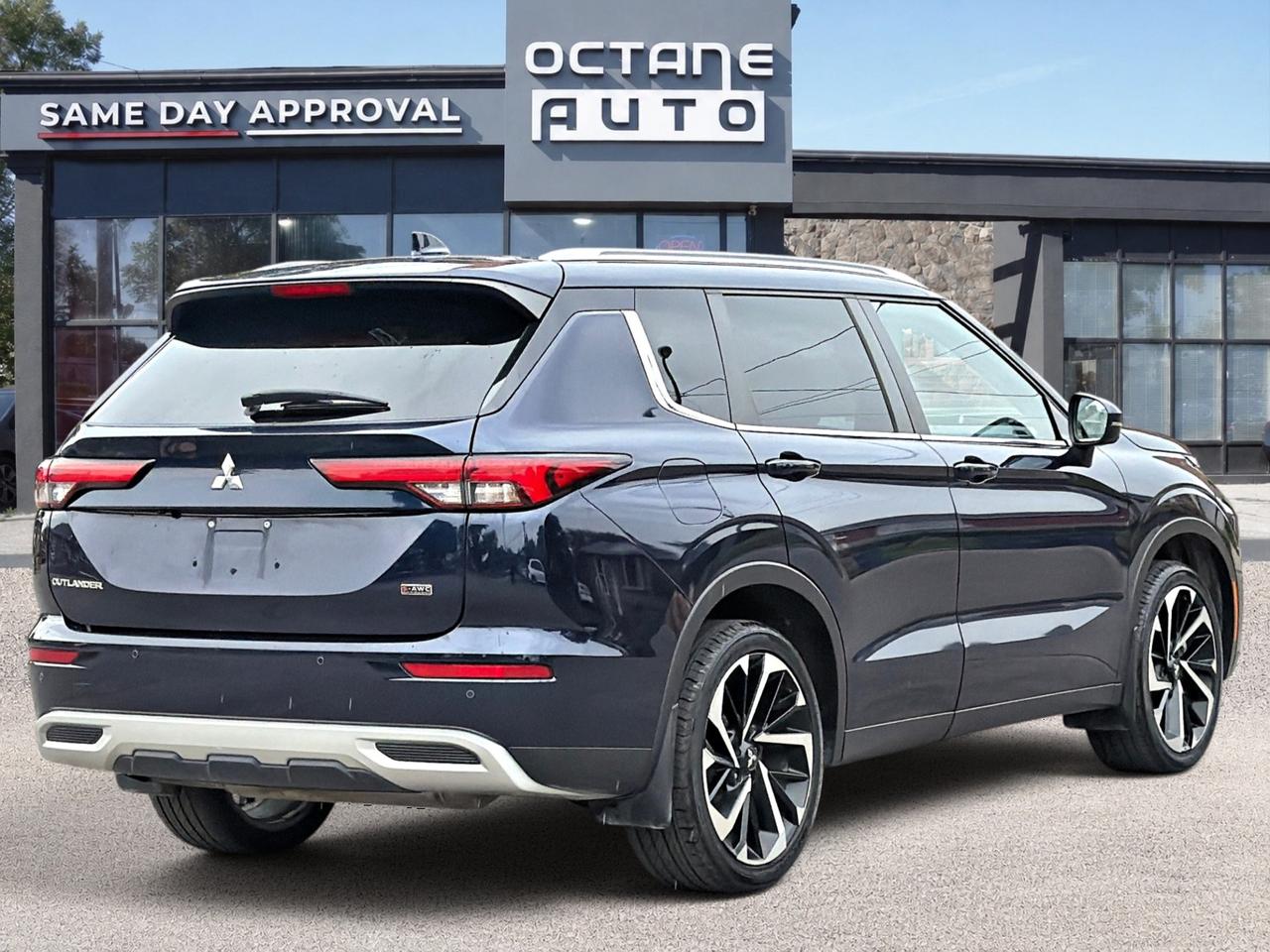 2023 Mitsubishi Outlander SEL S-AWC Photo4