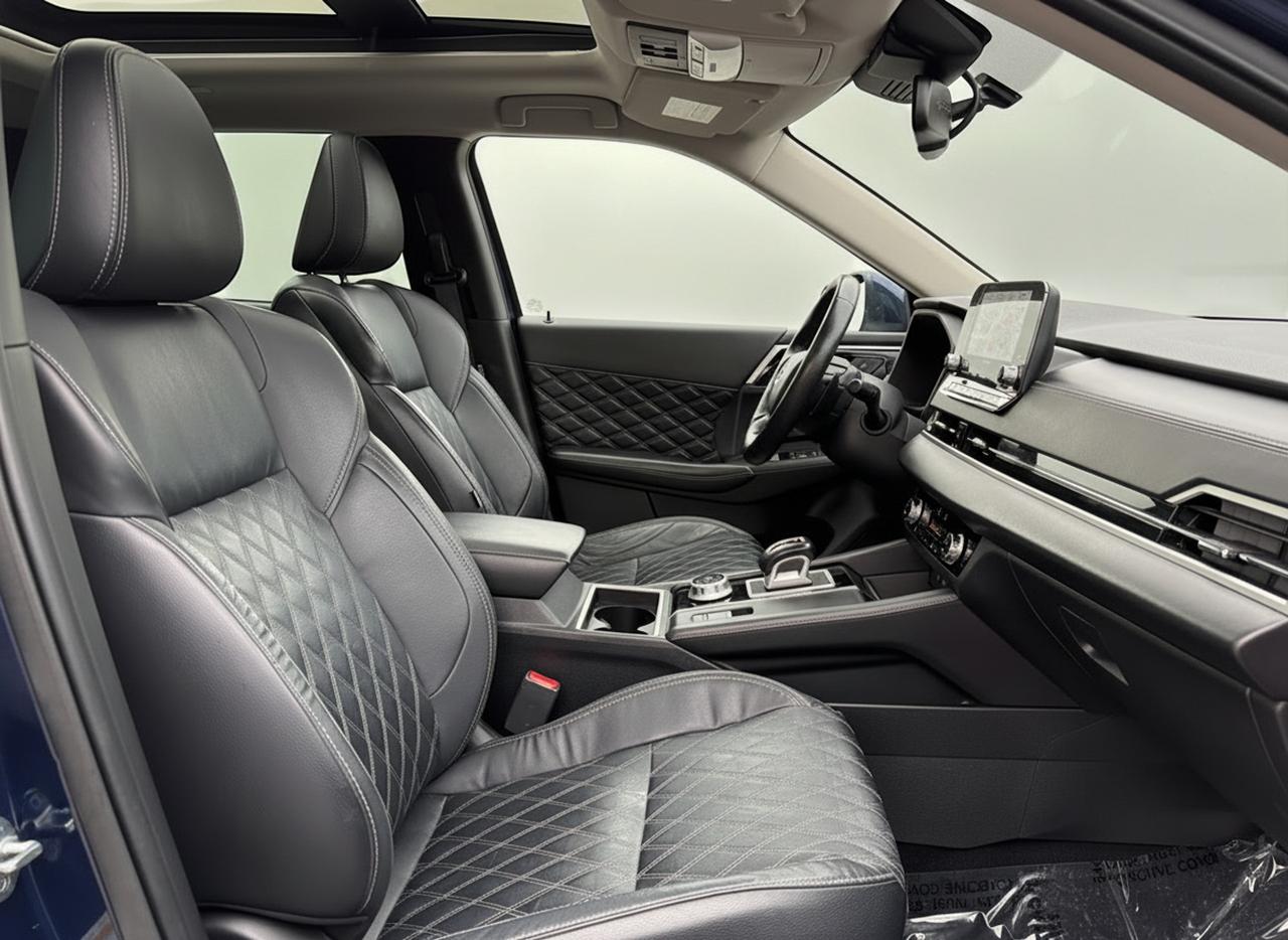2023 Mitsubishi Outlander SEL S-AWC Photo