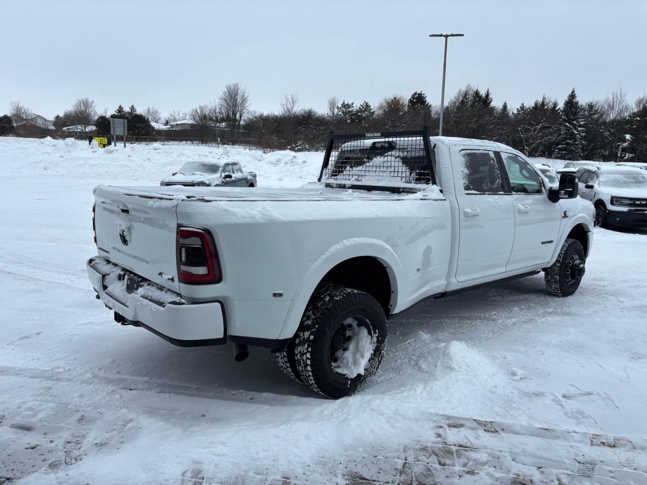 2024 RAM 3500 LIMITED NIGHT EDITION DUALLY! 6.7L DIESEL, LOADED! Photo4