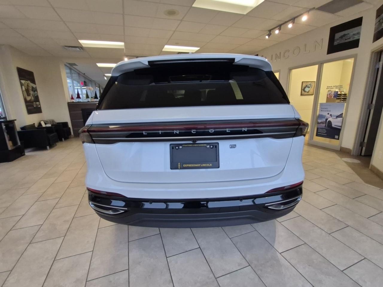 2026 Lincoln Nautilus PREMIER, ADAPTIVE CRUISE, BLUE CRUISE Photo4