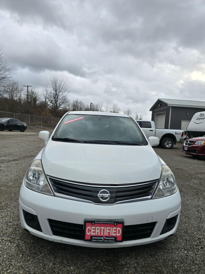 2010 Nissan Versa 5dr HB I4 CVT 1.8 SL - Photo #4