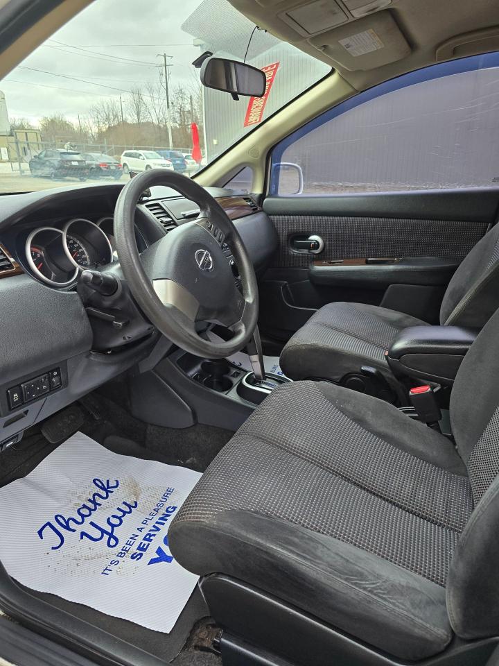 2010 Nissan Versa 5dr HB I4 CVT 1.8 SL - Photo #10