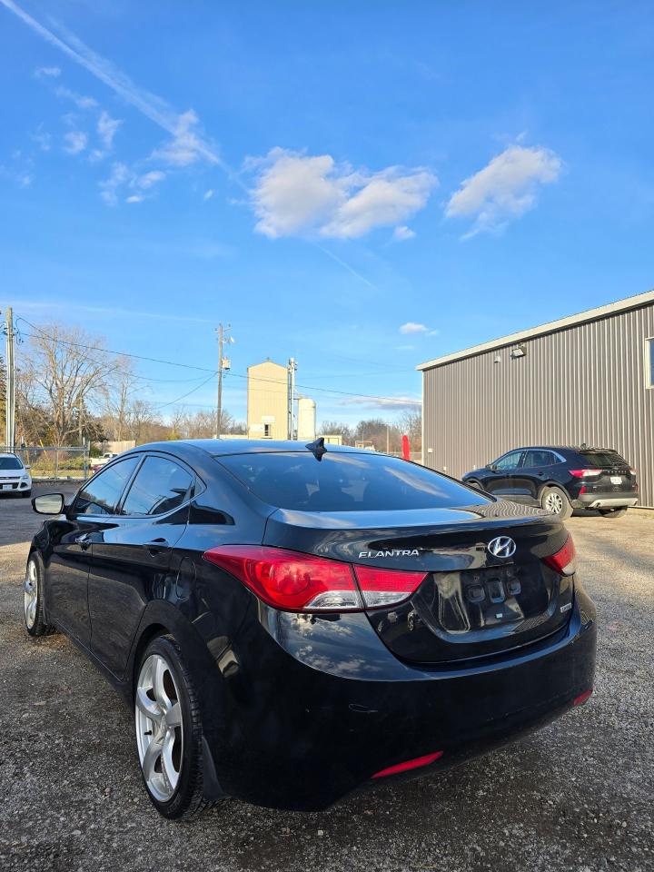 2013 Hyundai Elantra 4dr Sdn Auto Limited w/Navi - Photo #8
